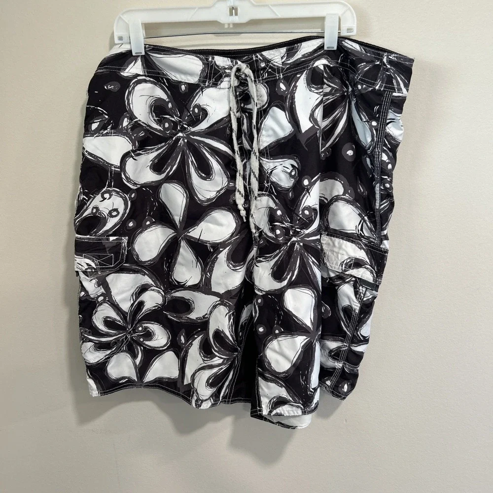 Old Navy XXL Brown Men's Floral Swim Shorts